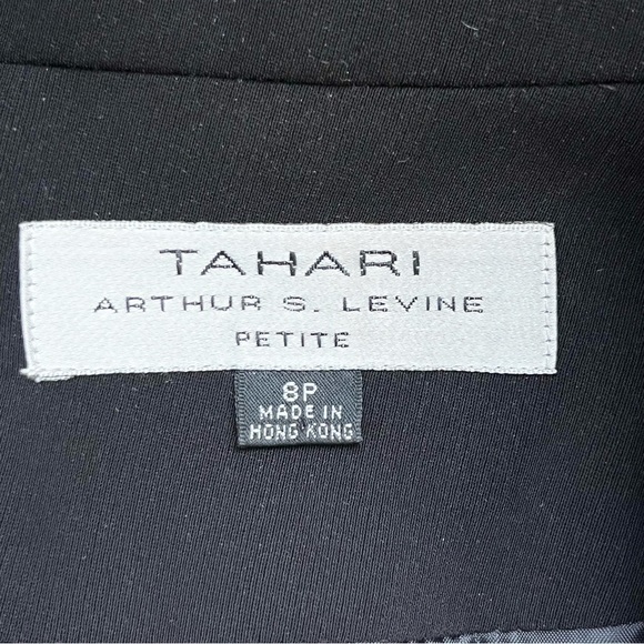 Tahari Arthur S. Levine Classic One Button Black Blazer Jacket, Size 8 Petite - Picture 3 of 11